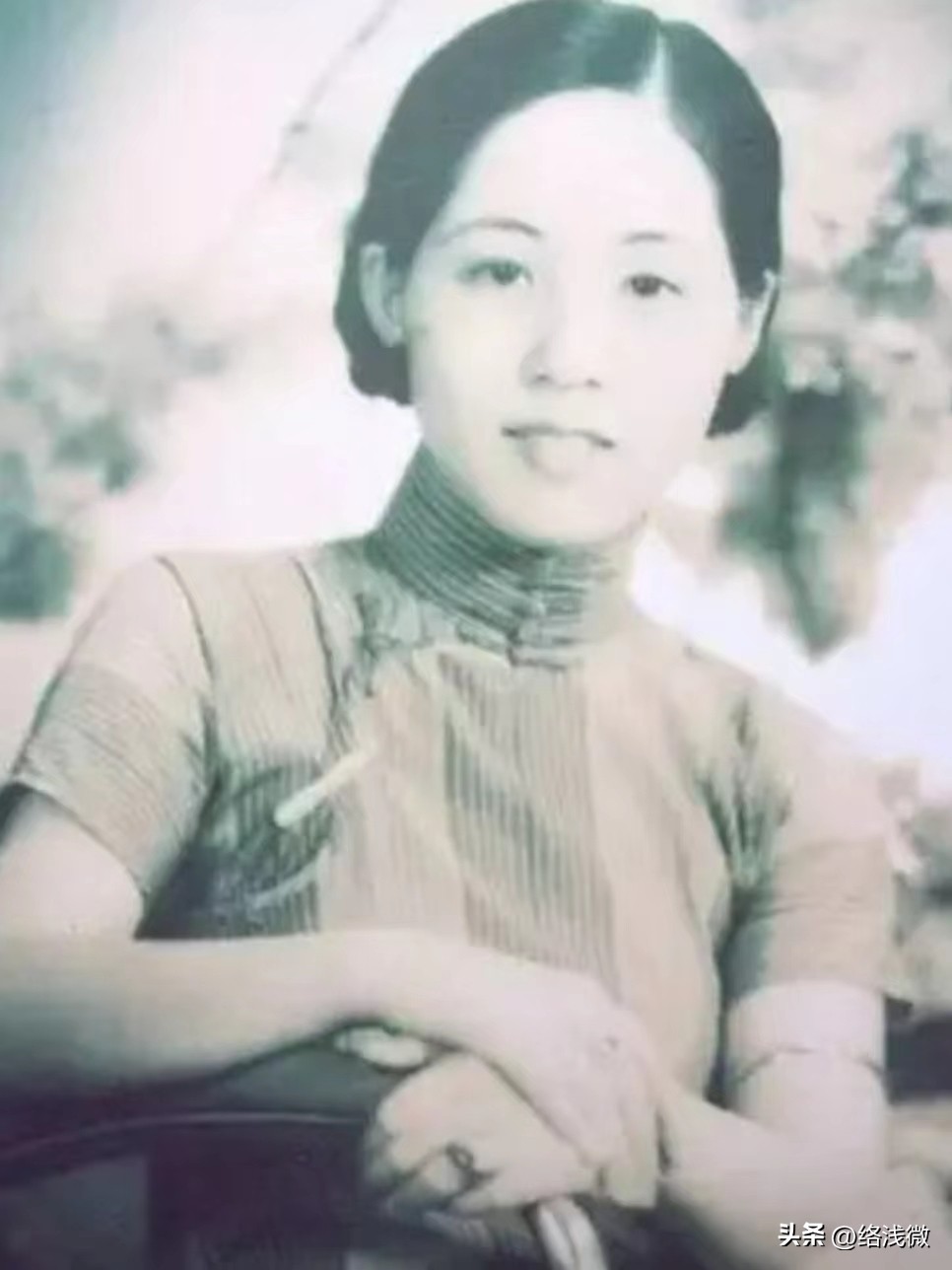 她从一无所有到华丽蜕变,她从草根姑娘逆袭成了30亿身家