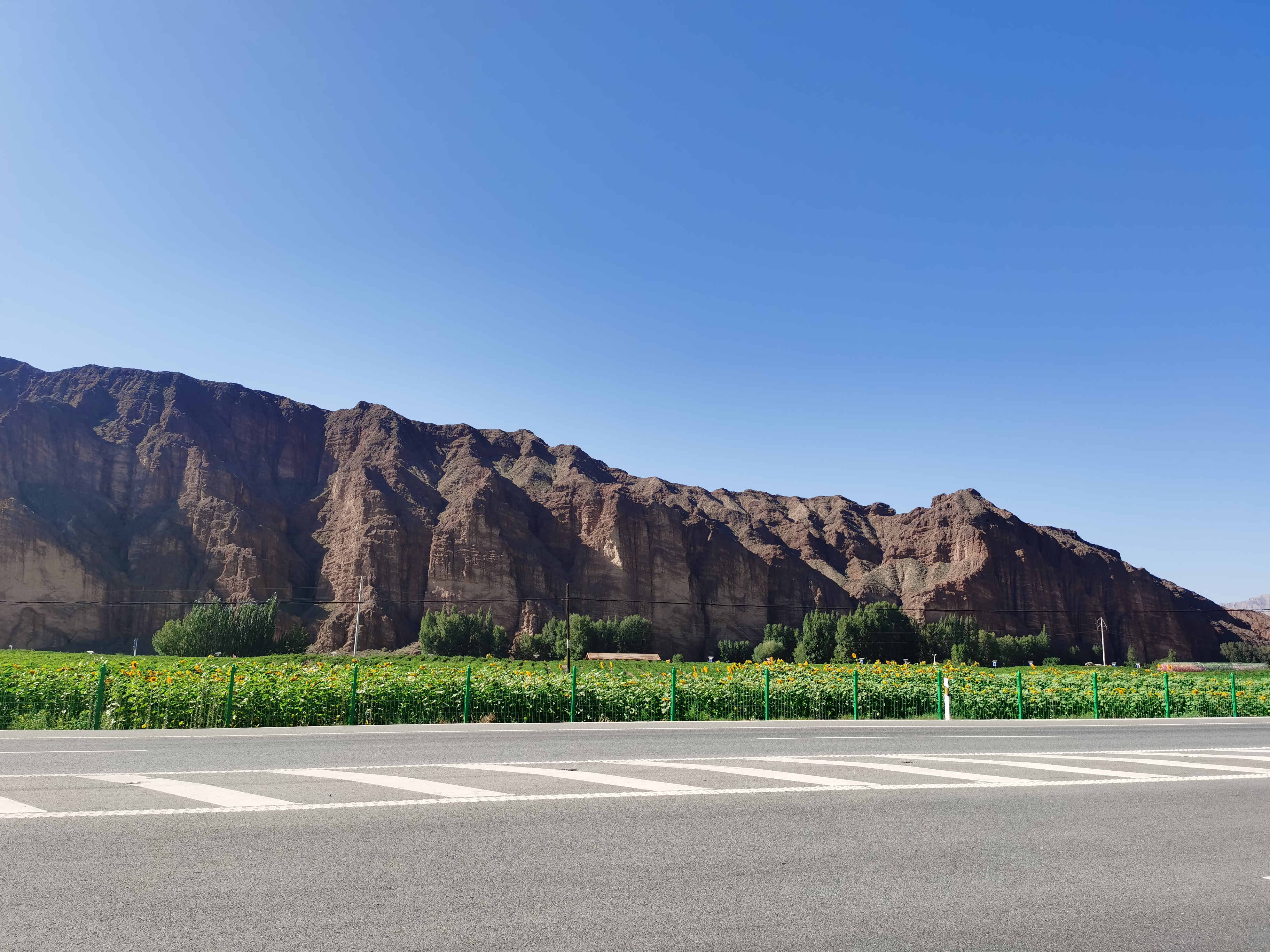 开着欧尚X5去大西北！记录张掖奇幻探索之旅~