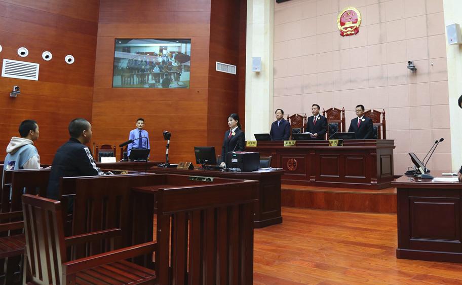 2014广西男子驾车肇事逃逸,广西肇事车撞人逃逸