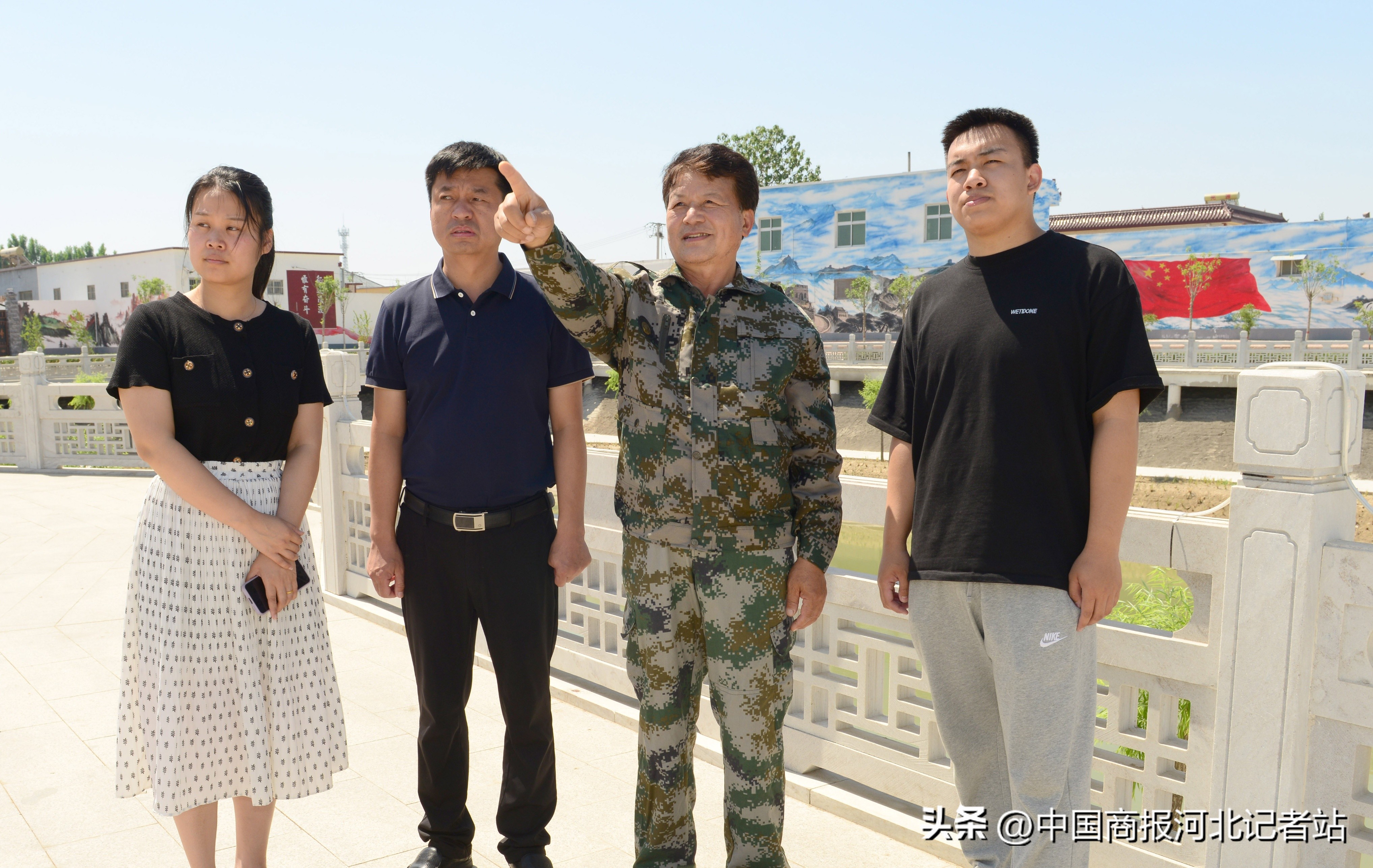 大校村官石炳启平凡岗位再立新功,大校村官石炳启的一天