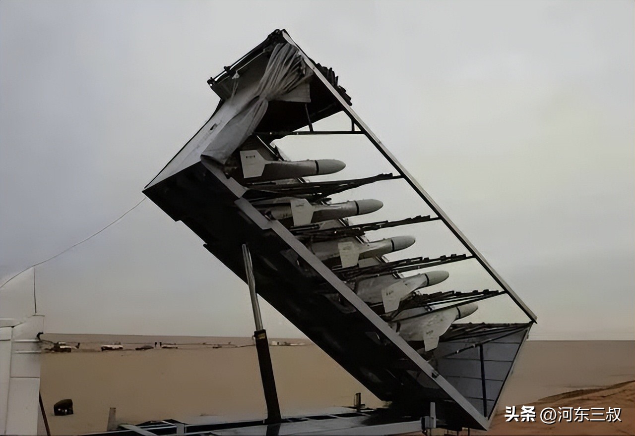 海马斯的噩梦，航程2000公里，伊朗新式无人机运抵俄罗斯