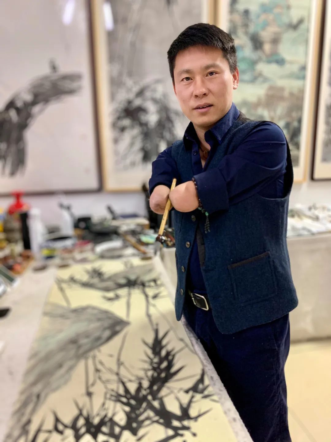 断臂青年画家王恒：天行健君子以自强不息