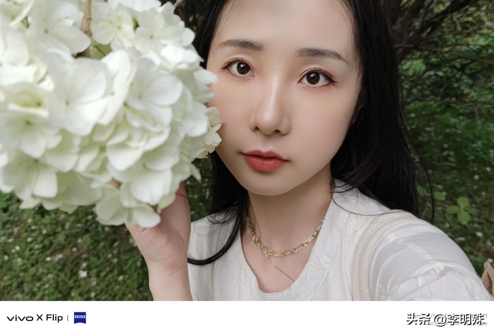 为什么竖折几乎用的都是中端配置,竖折真的是“美丽小废物”吗?