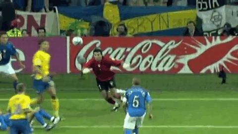 足坛“大奉先”——伊布小传