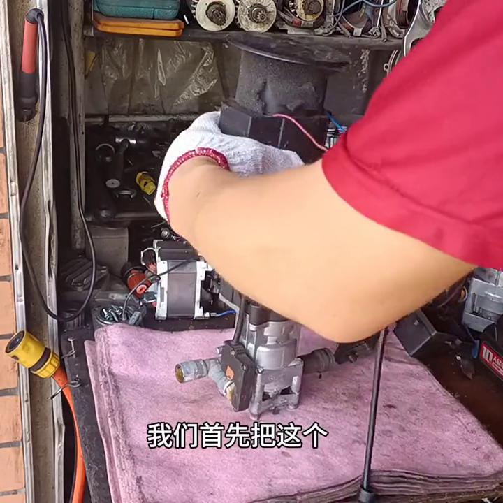 亿力洗车机漏水还可以继续使用吗,洗车机泡水了还能用吗