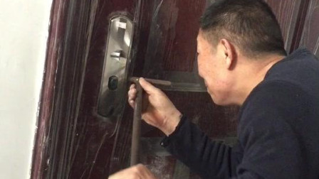 开锁匠收多少钱,开锁师傅24小时上门开锁靠谱吗