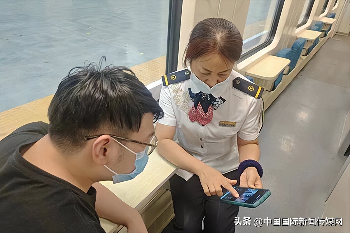 火车上偷走旅客手机,半夜列车手机被盗