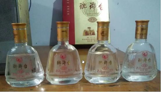 来山东喝什么酒最好喝一点,去山东旅游必点的8道名菜