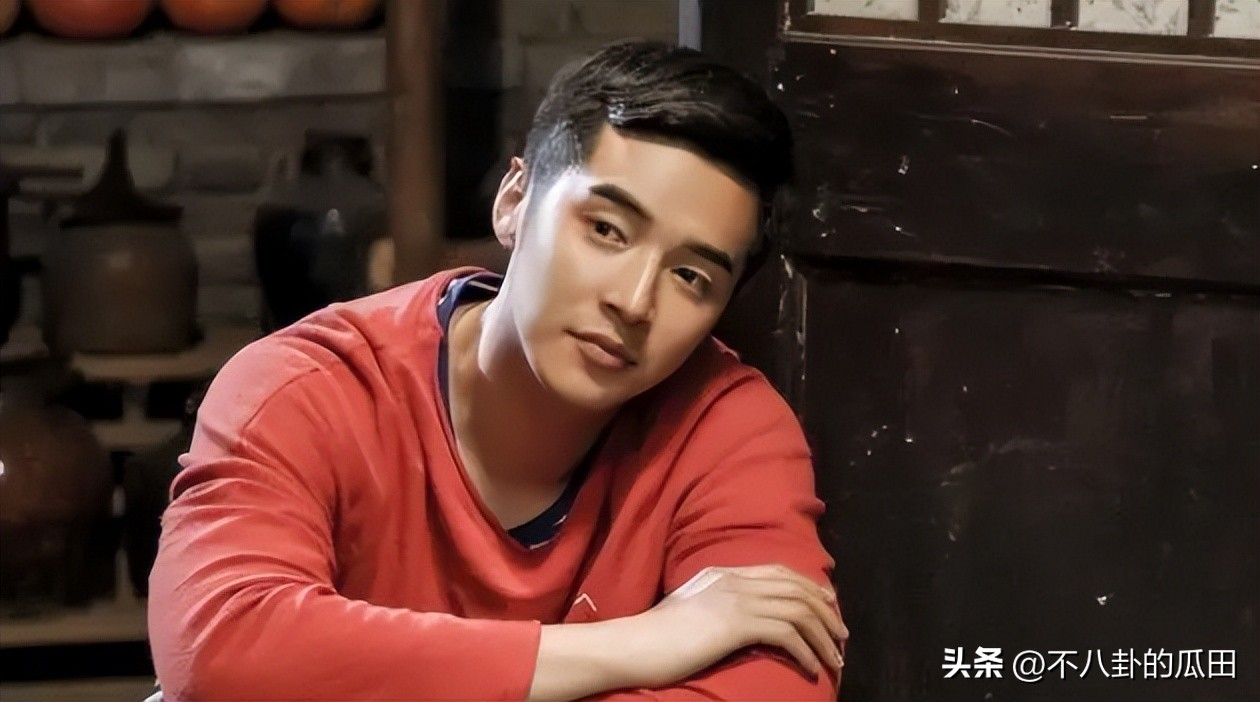 长相成熟棱角分明的帅气男星,年轻时最痞帅的明星男