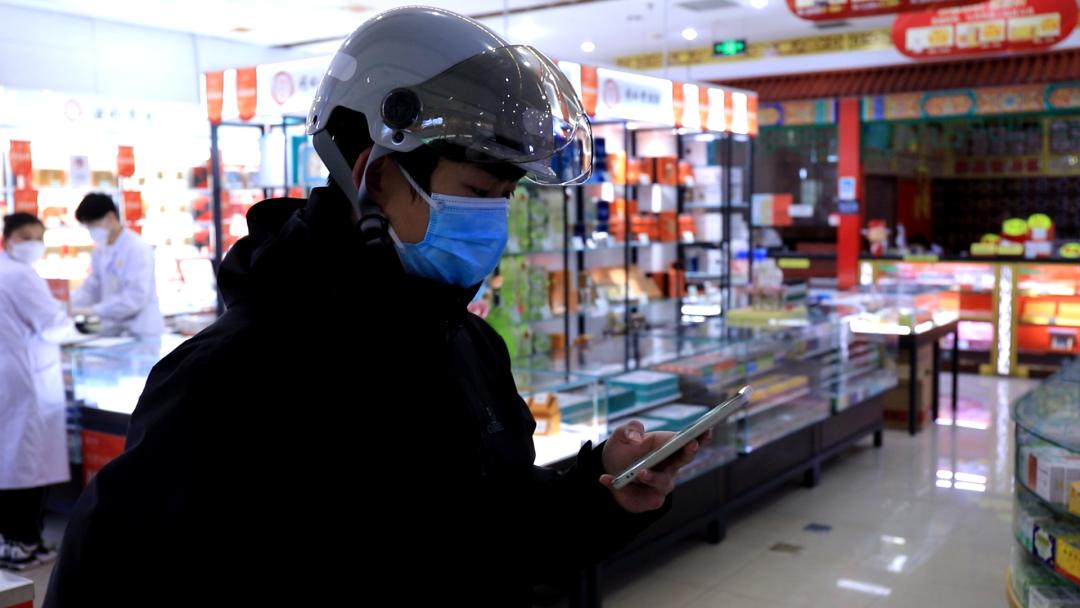 “一秒都不敢耽搁，特别紧张”，记者化身“黄骑士”，体验外卖小哥工作……