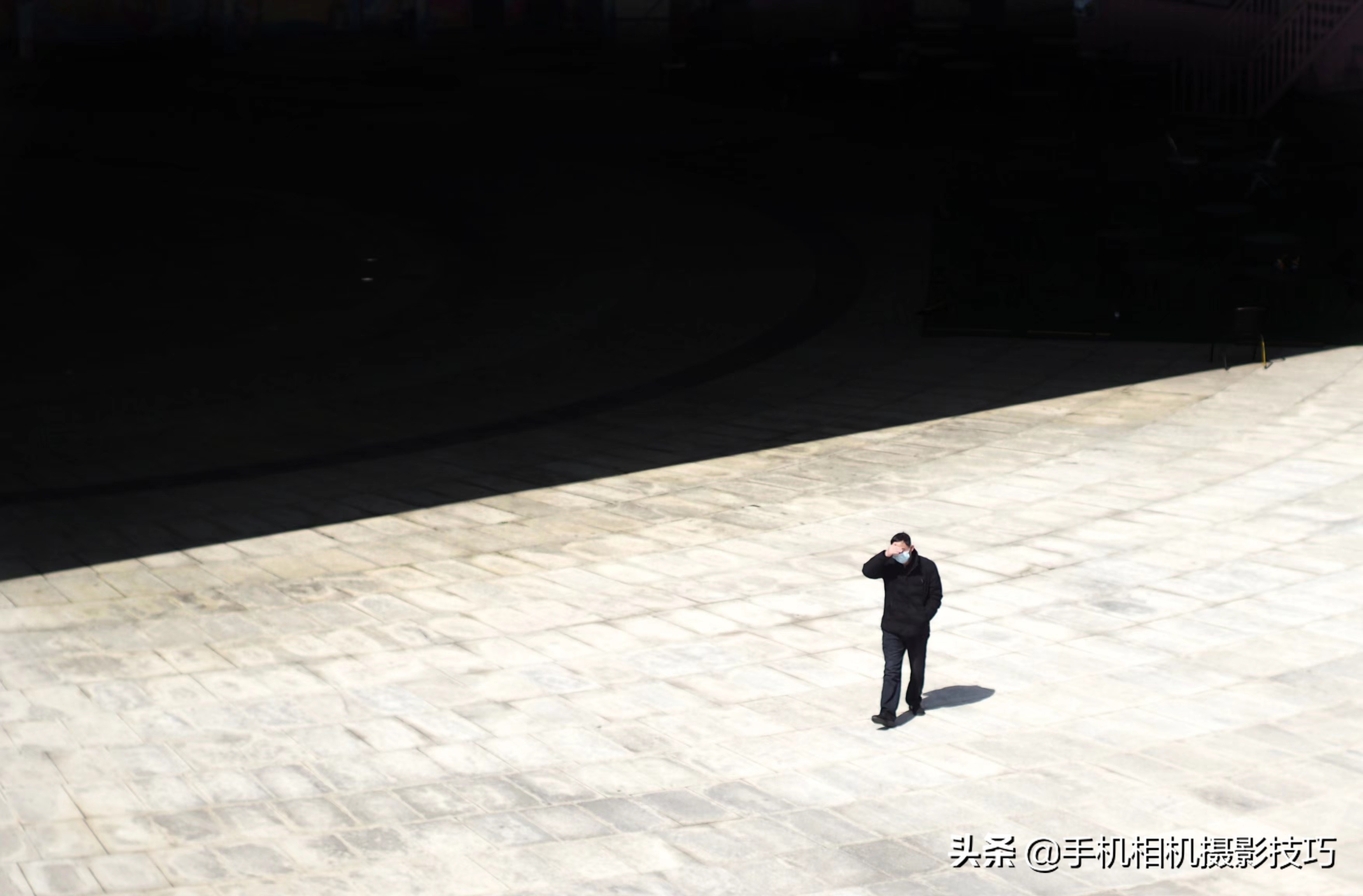 18组普通人拍出来的好照片：把不相关的东西拍到一起，效果很神奇