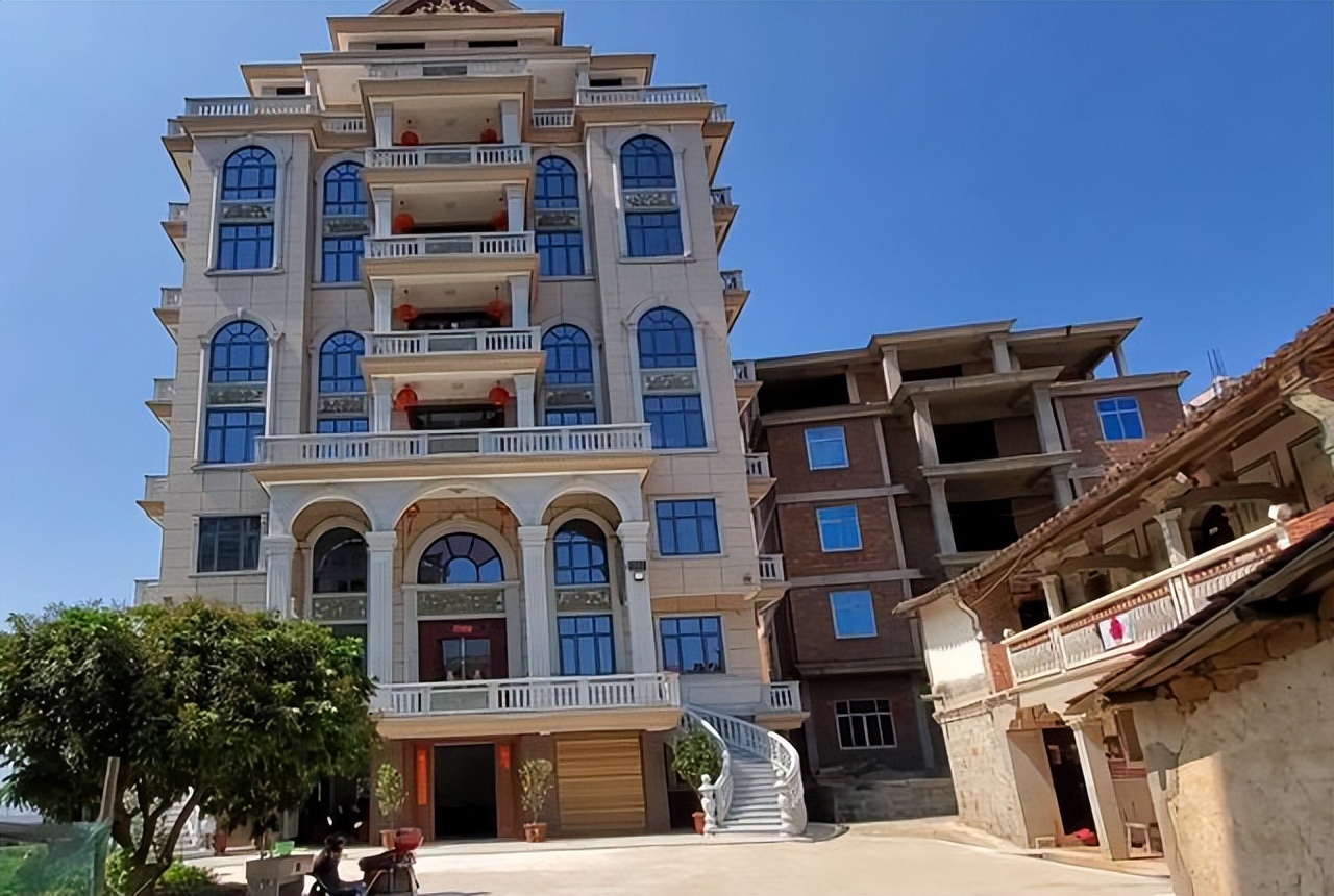 农村假有钱现象,农村假富现状