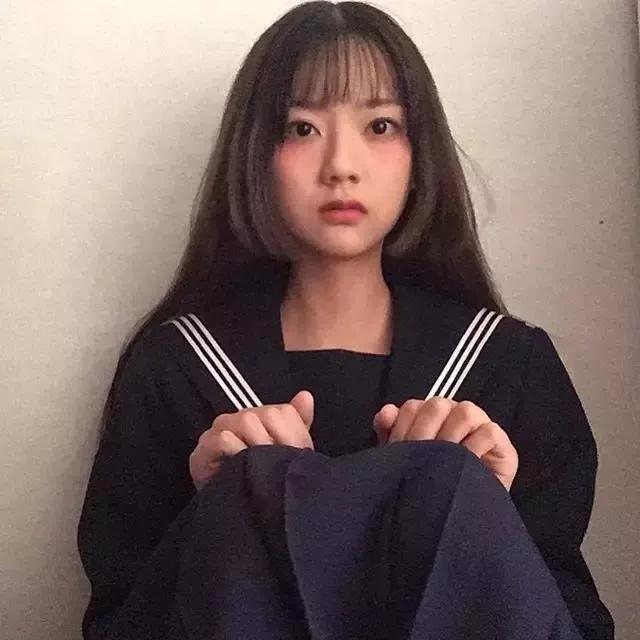 大脸妹子必选的三款发型,大脸额头窄适合什么发型