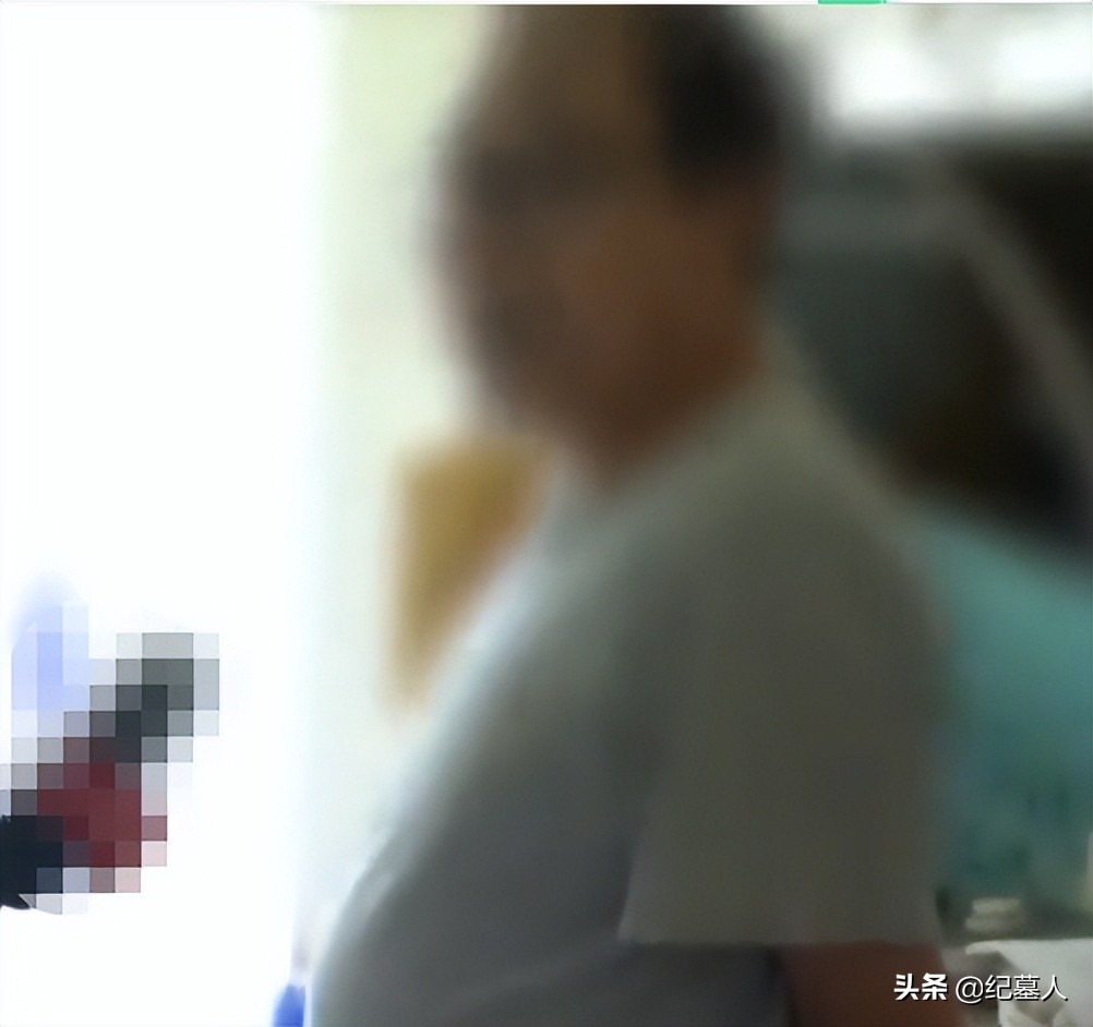 北京男子捡到乌龟养了8年,男子在野外捡到乌龟越长越不好