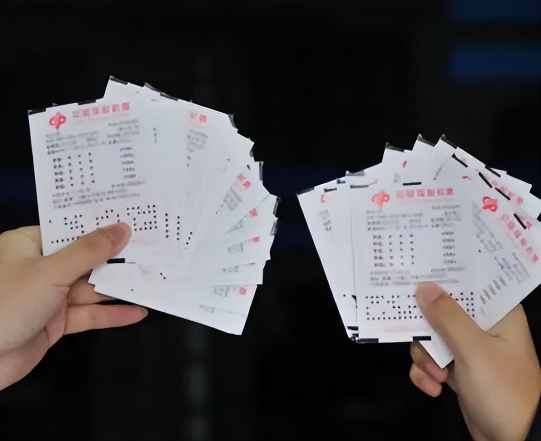 男子狂买千注彩票,男子狂买彩票中50万大奖