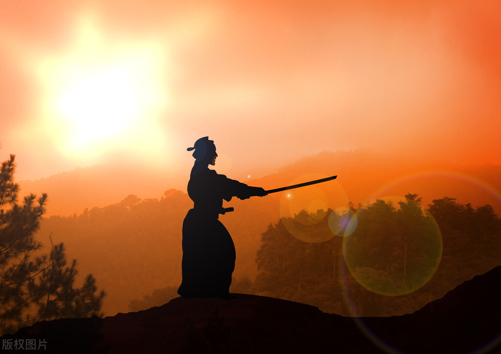 细嗅菊花，手拿武士刀向死而生的国度——日本