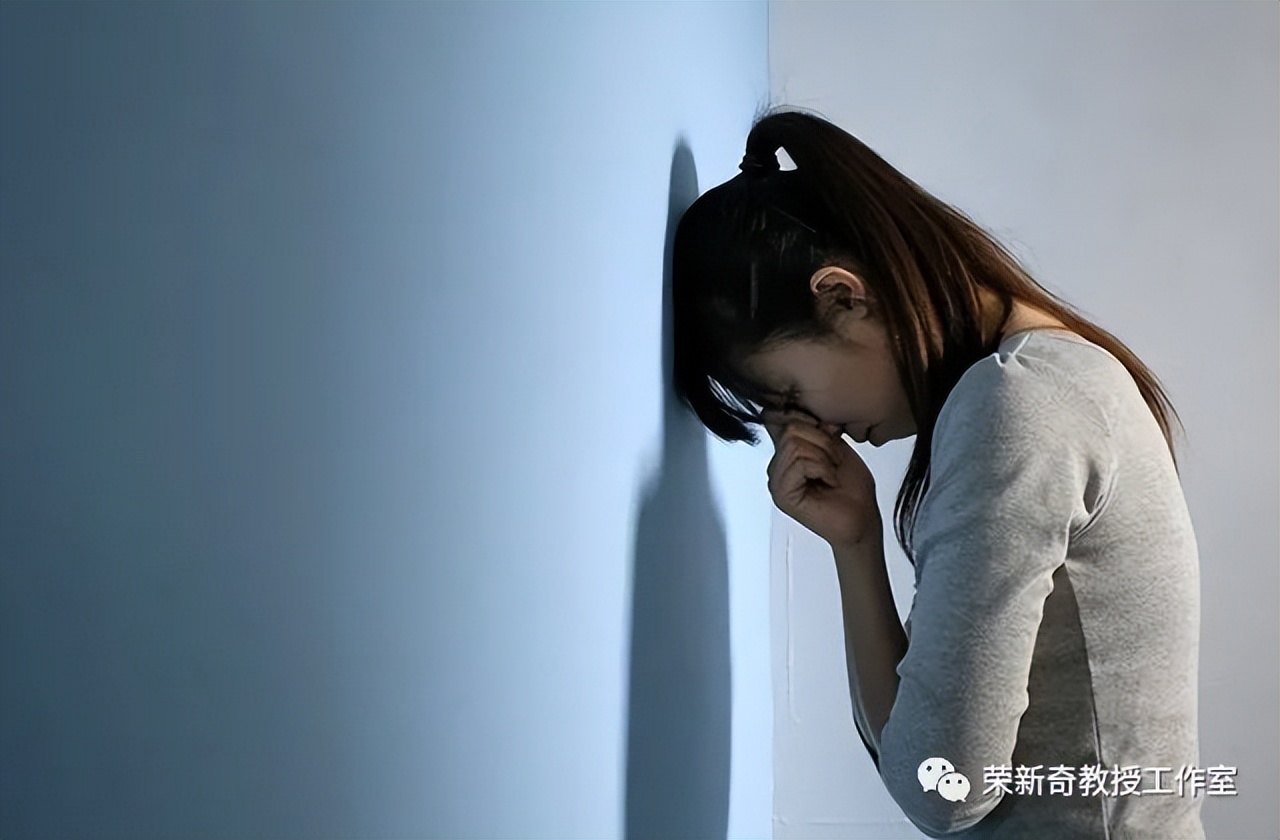 抑郁情绪是抑郁症的早期表现吗,双相抑郁单相抑郁区别