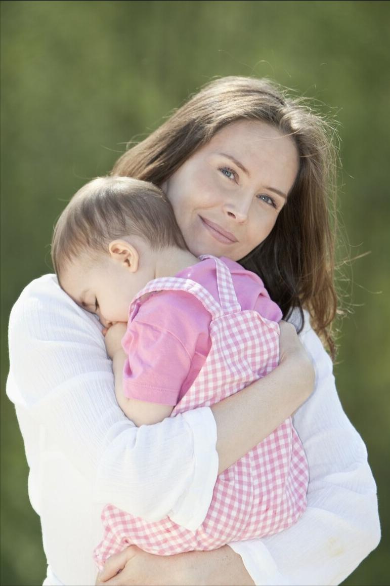 宝宝太黏人分离焦虑怎么办,宝宝老是粘人一放下就哭闹