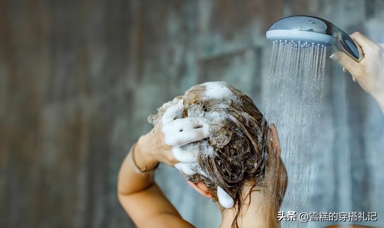 多长时间洗一次头发可以减少掉发,头发是不是越有的时候洗越掉的多