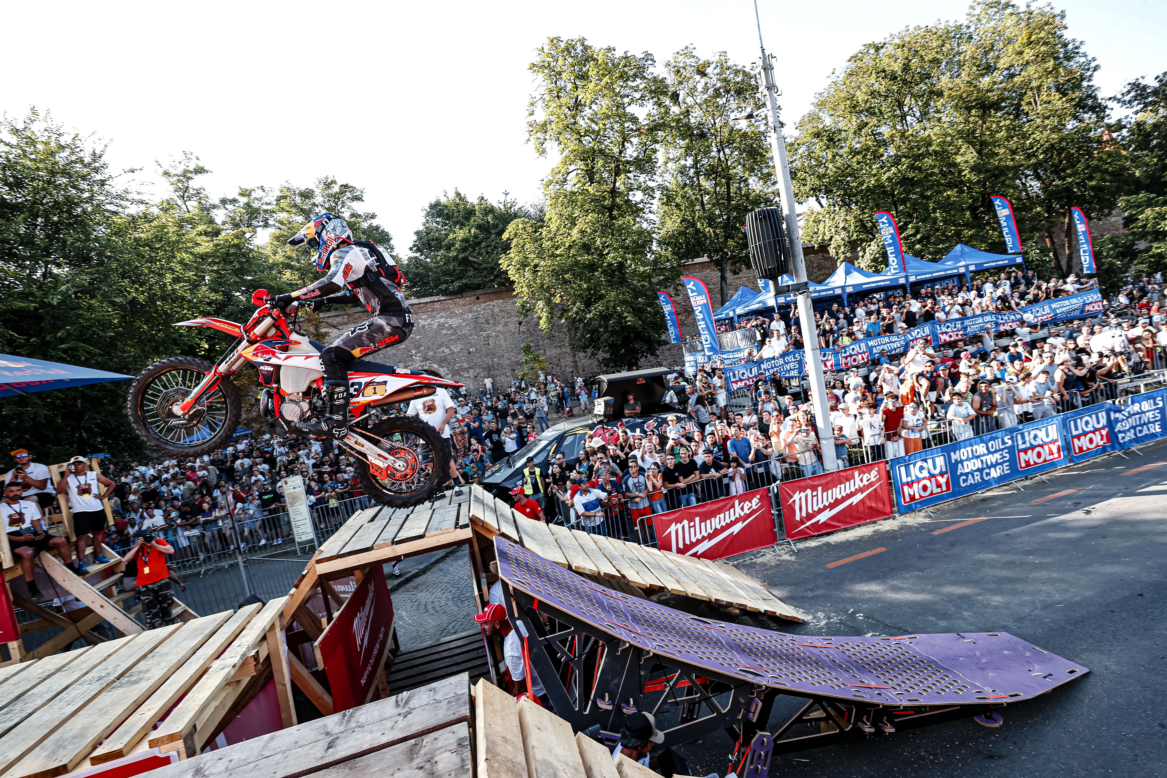 德国拉力赛车手,德国自行车选手七次获得冠军