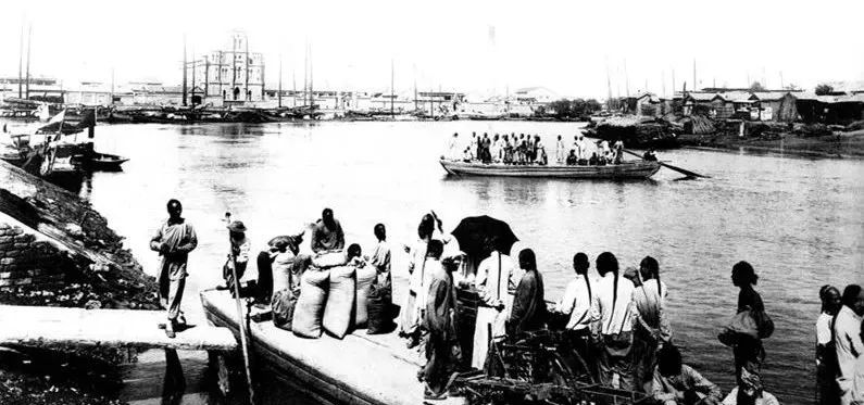 在这座“万年老二”的城市里，只有精神，没有内耗