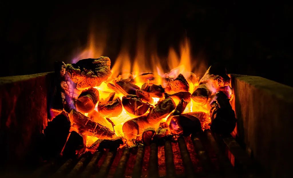 古代冬天没有暖气用什么取暖好,熬过寒冬古人靠这些取暖神器