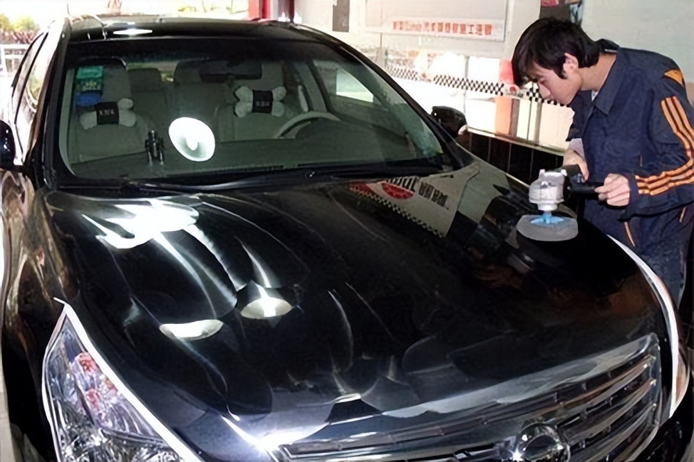 汽车漆面抛光过程中需要哪些事项,汽车漆面精致抛光的教程