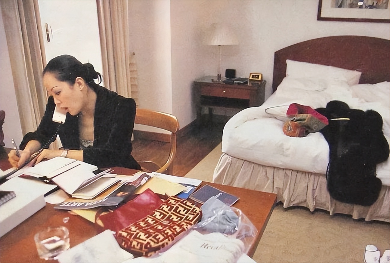 “消失”20年,一回归就是顶流,她将成为董洁直播路上最强的对手