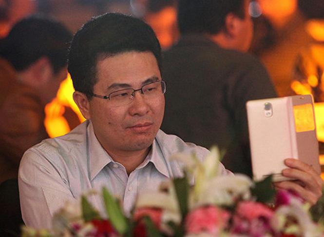 刘立荣赌局输给谁,刘立荣赌什么牌输七亿