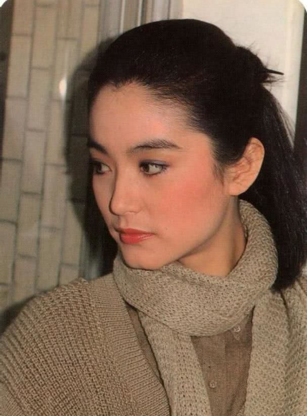 露额头发型会显得阳光,露额头显精神的发型