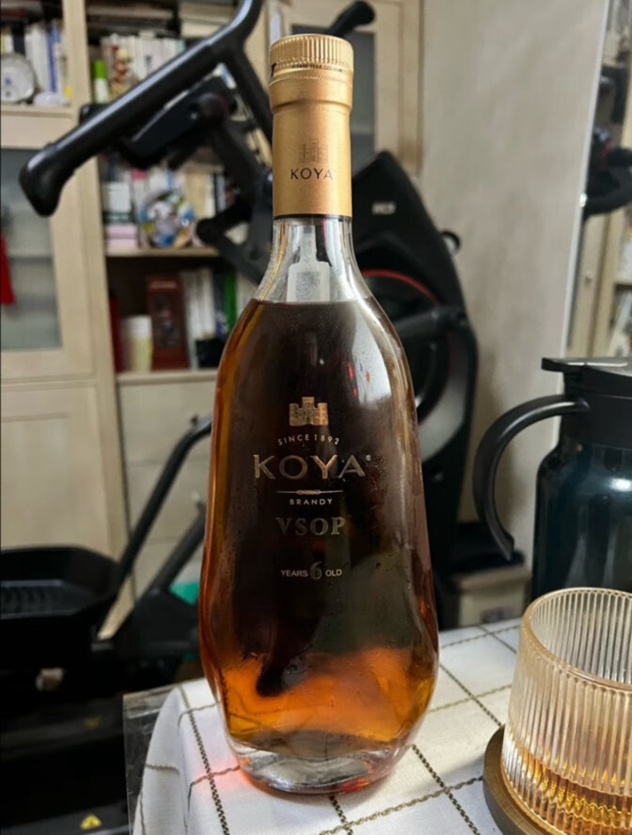 洋酒白兰地与威士忌有什么区别,威士忌酒杯和白兰地酒杯的区别