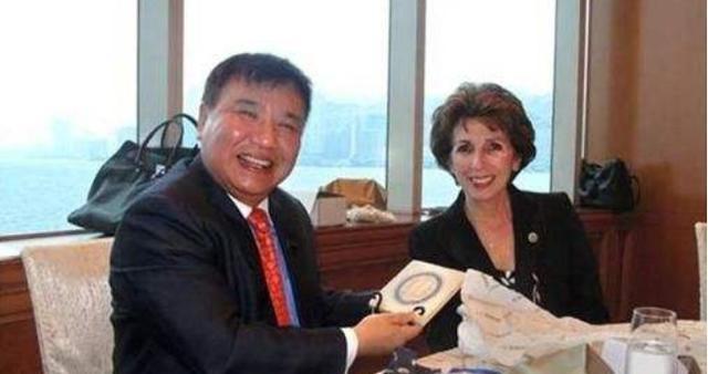 千亿富豪给美国捐400亿的是谁,中国富豪为美国捐款7000万