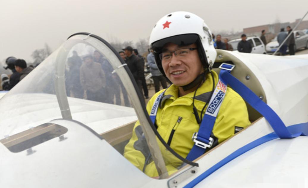 大学生自制飞机起飞,大学生自制轻型飞机