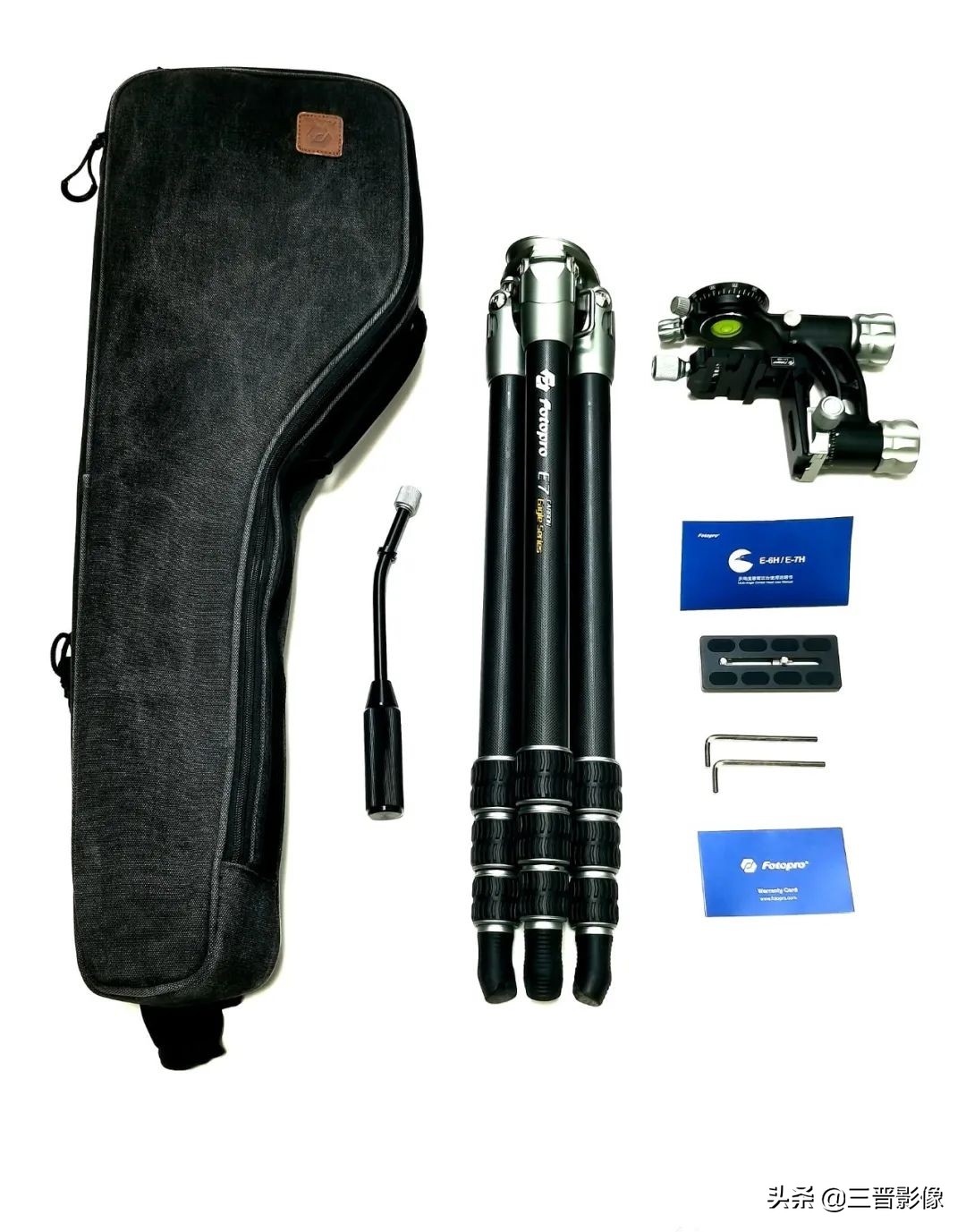 喜欢摄影有必要买相机吗,拍摄时三脚架是必备的器材之一