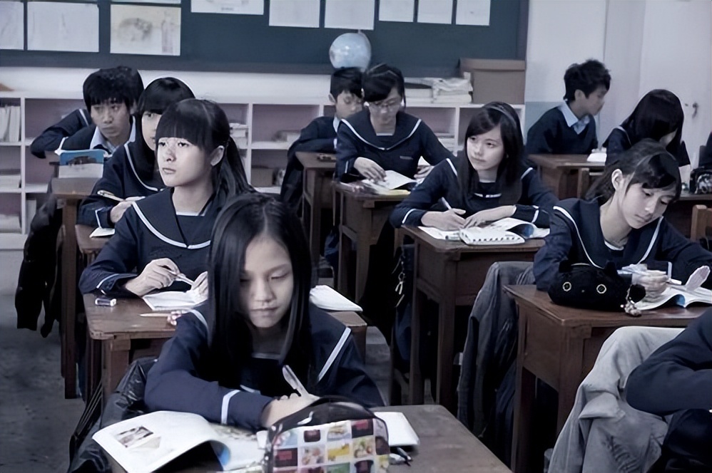 初中辍学女孩子的出路,初中辍学学习什么最有前途