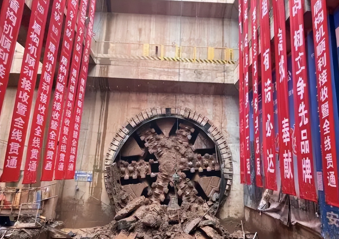 武汉地铁2号线最快速度是多少,武汉地铁快线速度多少