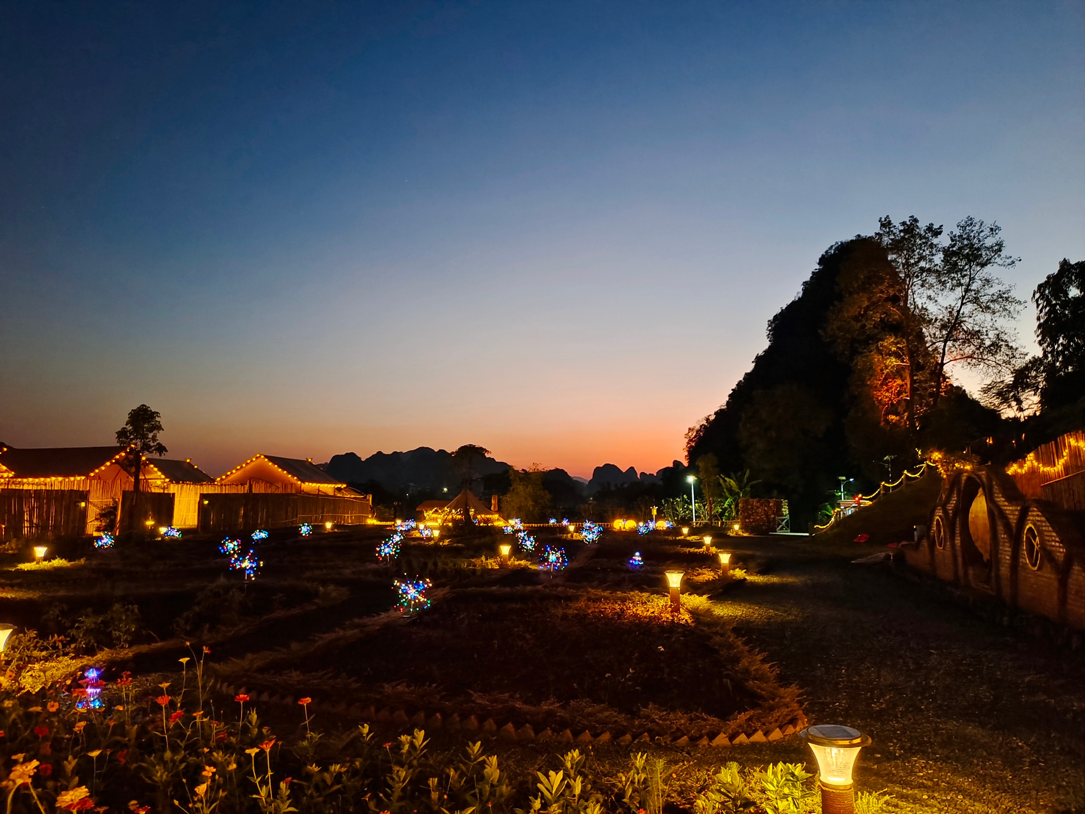 清远英德峰林晓镇精品露营地,清远英德湖畔野奢露营