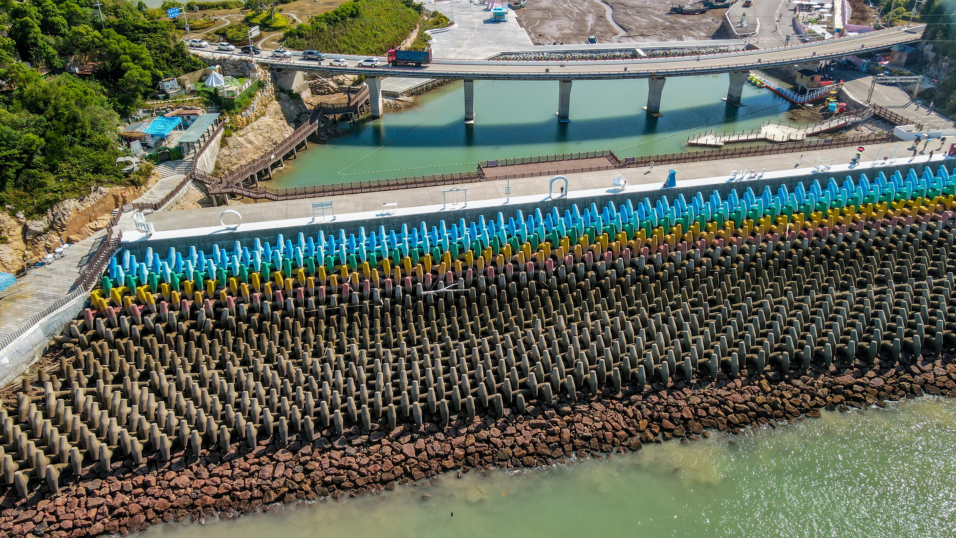 洱海石洞拍照,洞头小洱海天空之镜