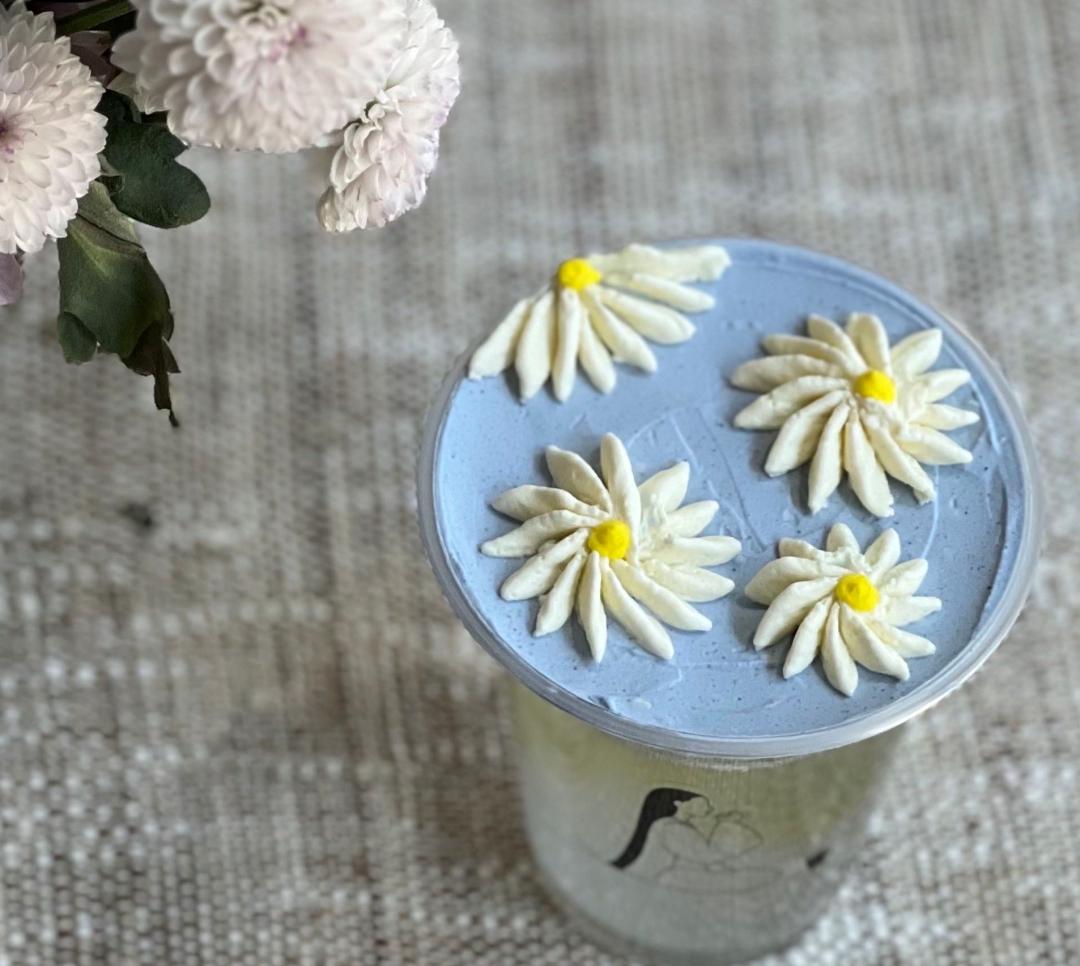 热门榜Top1,奶茶上“立体拉花”,这家上海小店快速走红!