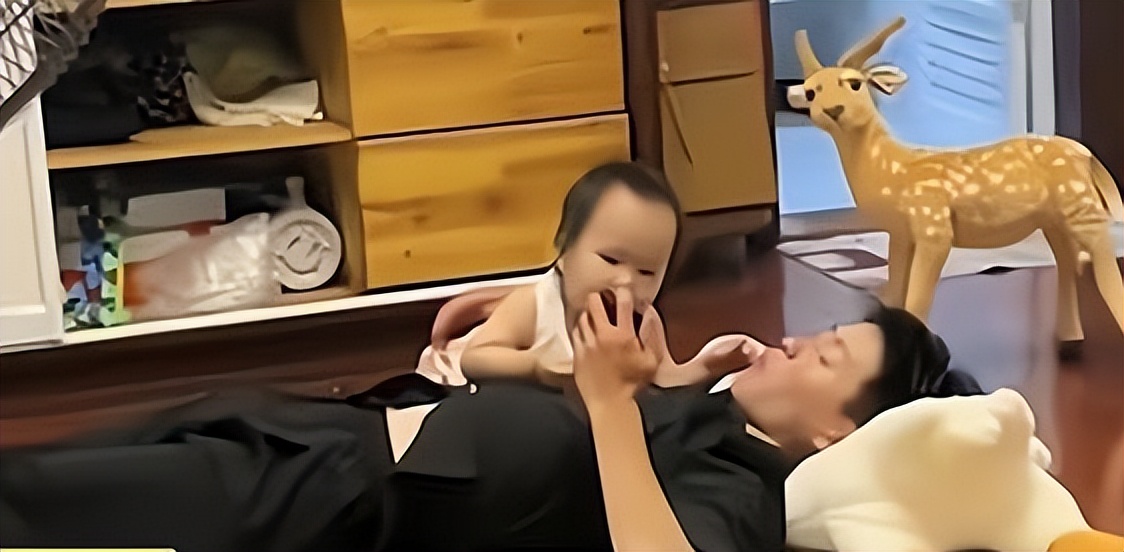 女儿爱爸爸的原因,女儿爱粘老爸是什么原因