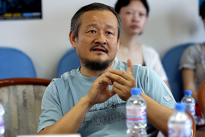 张一山对和杨紫谈恋爱的看法,分析张一山对杨紫的感情