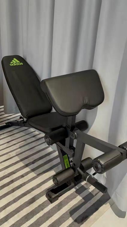 健身运动7种方法变身肌肉男,可以练全身的健身器材男生