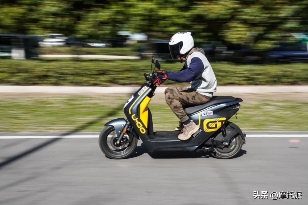 五羊本田u-gogt版电摩,五羊本田u-go电摩和电轻摩区别