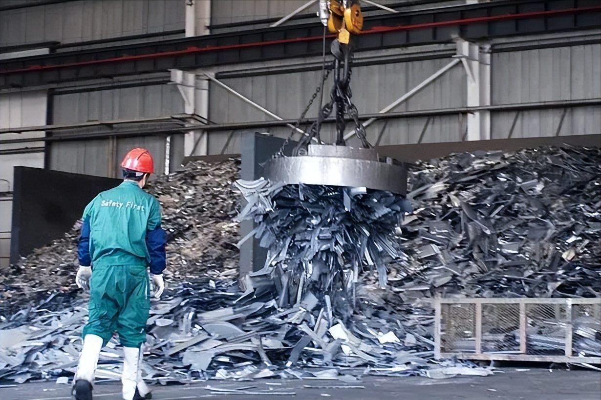 中国为何花重金购买铁矿石,铁矿石很贵为啥不用废钢