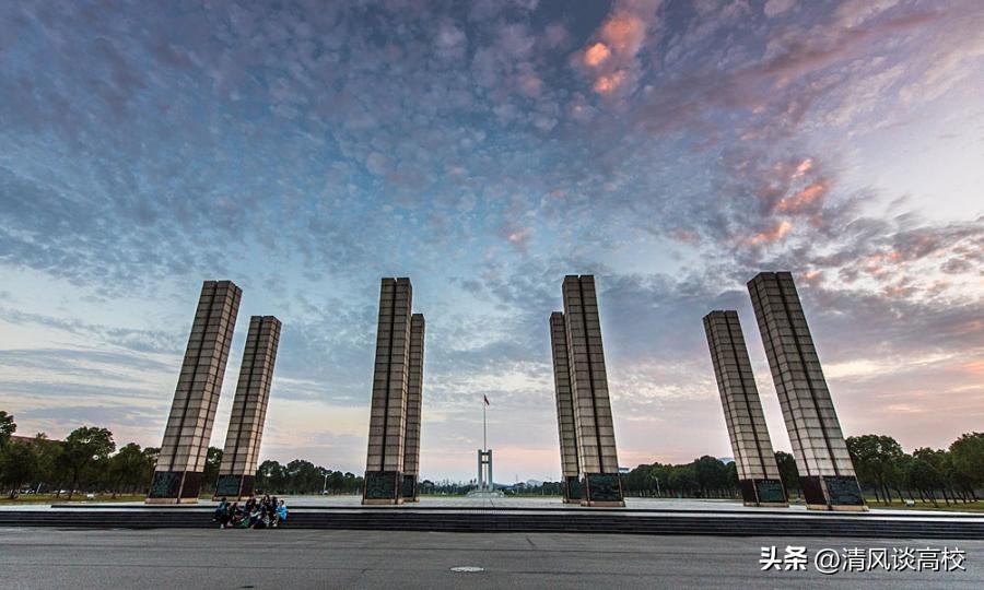 男女比例1:9的江西“吃饭”大学，美女如云！