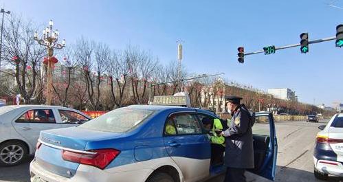 大同23辆违规出租车被罚,鞍山13辆出租车被曝光