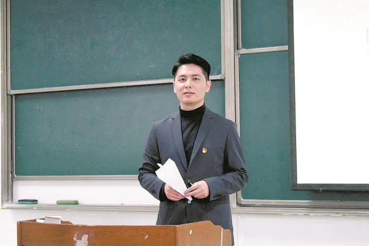 老师如何处理学生的恶作剧,老师恶作剧学生