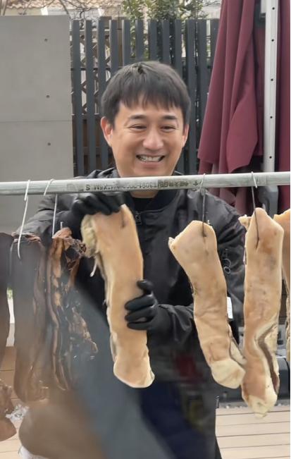 十位感染新冠的名人有没有死,12月因新冠去世的名人