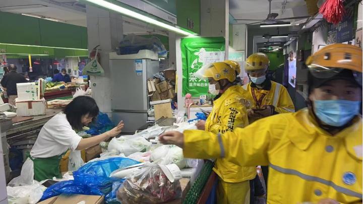 这是今天的杭州拱墅区!地铁公交暂停、商铺歇业、29家超市正常营业;拱墅区商务局最新回应