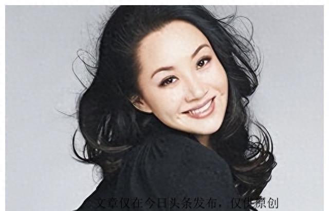 50岁许晴现在的生活,二十多岁的许晴现状